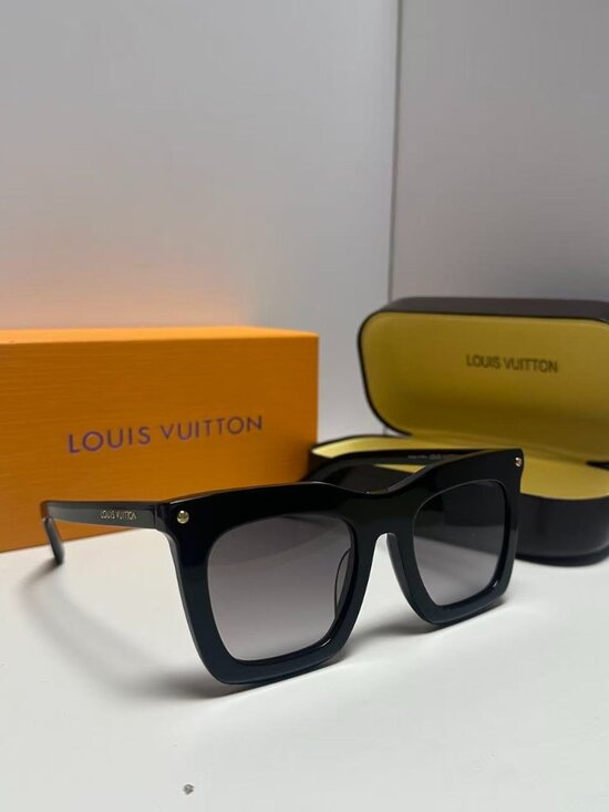 Louis Vuitton sunglasses main image 4